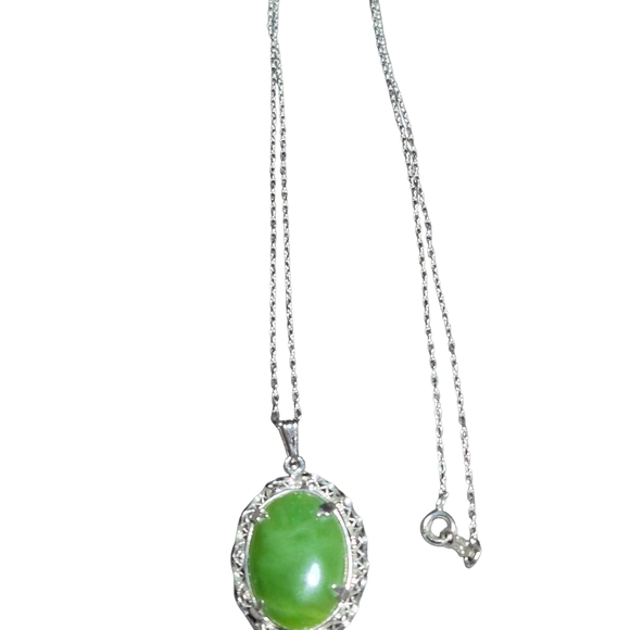 Vintage Sterling Silver BC Jade Oval Pendant Necklace - Picture 4 of 7